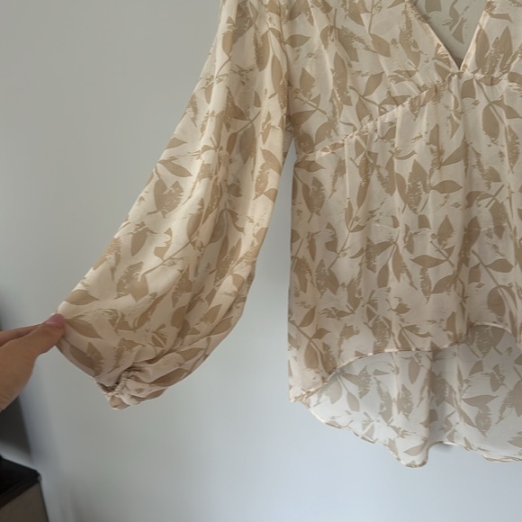 SHEER BISHOP SLEEVE BLOUSE - Picture 2 of 3